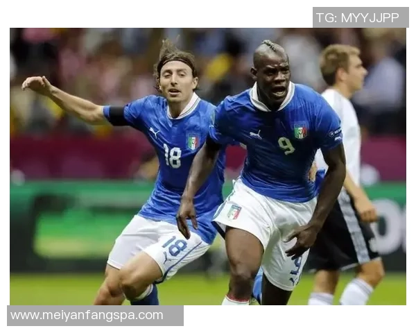 足球场上的英雄时刻精彩回顾 球星们的绝妙进球与惊艳瞬间